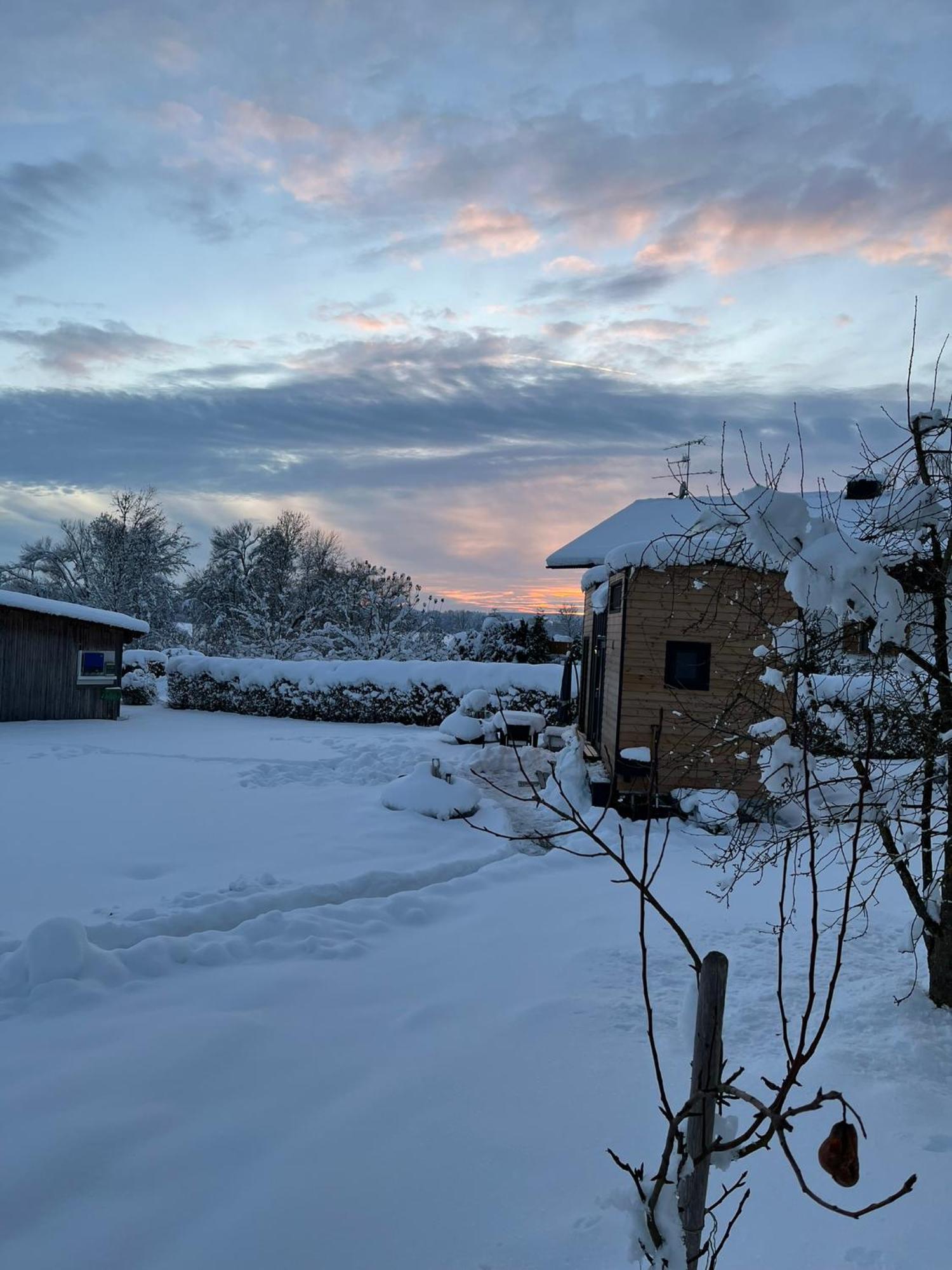 Tinyhouse -Reset Im Vilstal -Zurueck Zum Ursprung Daire Aldersbach Dış mekan fotoğraf